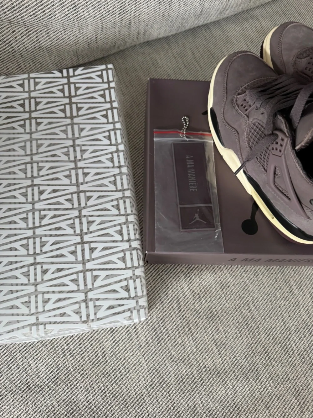 Jordan 4 Retro SP A Ma Maniére Violet Ore
